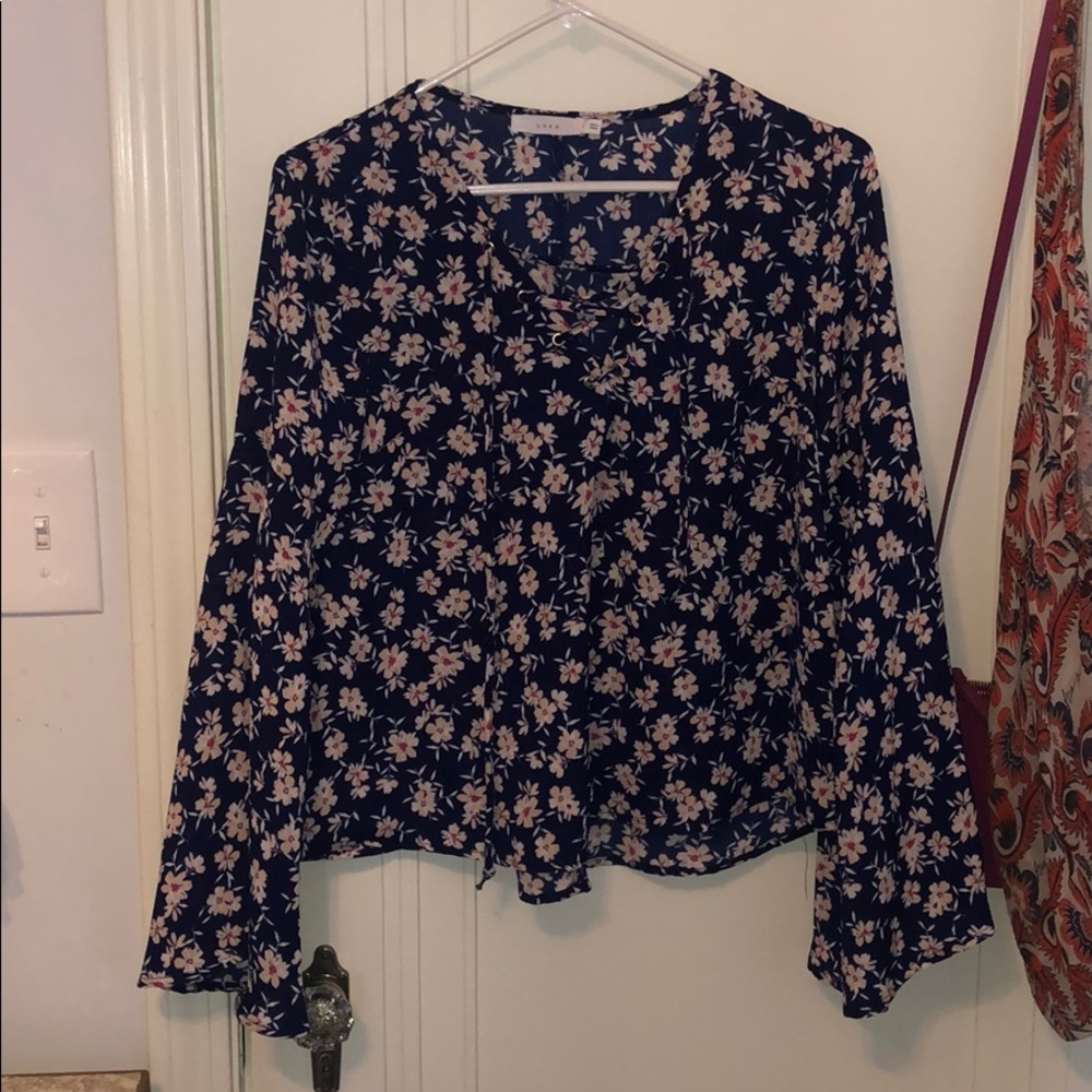 Bell sleeve, trendy blouse